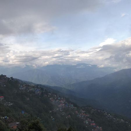 Sunrise Homestay Dardzsiling Kültér fotó